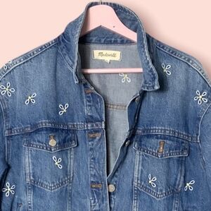 Madewell Daisy Embroidered Boxy Crop Denim Jacket Medium